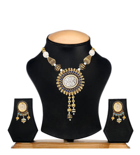 Antique Gold Toned Designer Pendant Set