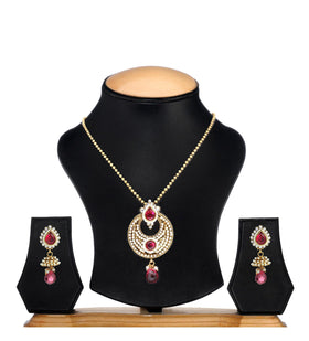 Magenta Pearl & Ruby Studded Pendant Set