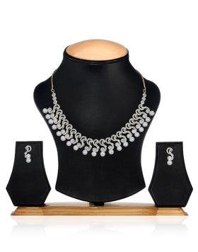 White Stone & Pearl Necklace Set